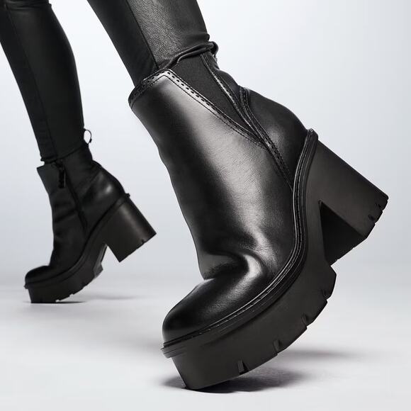 Naturalizer Women's 6.5M Black Leather Quest Bootie Block Heels Classy LB8-19 - Picture 1 of 8